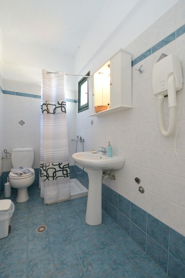 Cyclades Beach Apartments Chrisopigi  エクステリア 写真